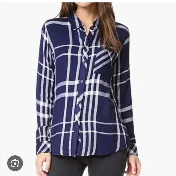 Rails Hunter Button Down Navy and White Plaid Shirt- Medium- excellent! - Picture 4 of 14
